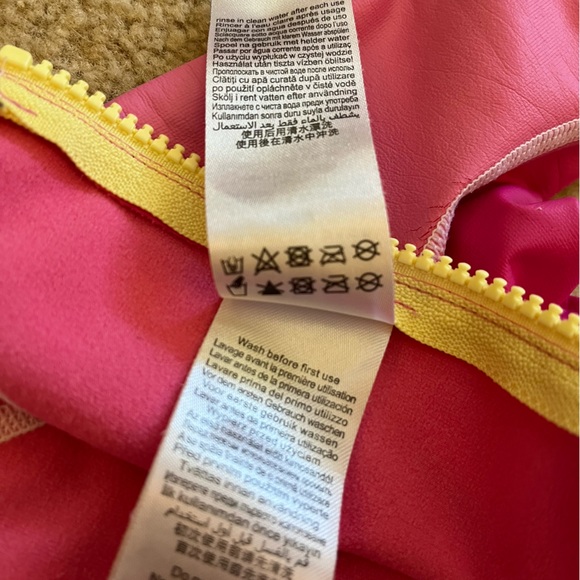 UV protection swimsuit/wetsuit - Picture 12 of 12